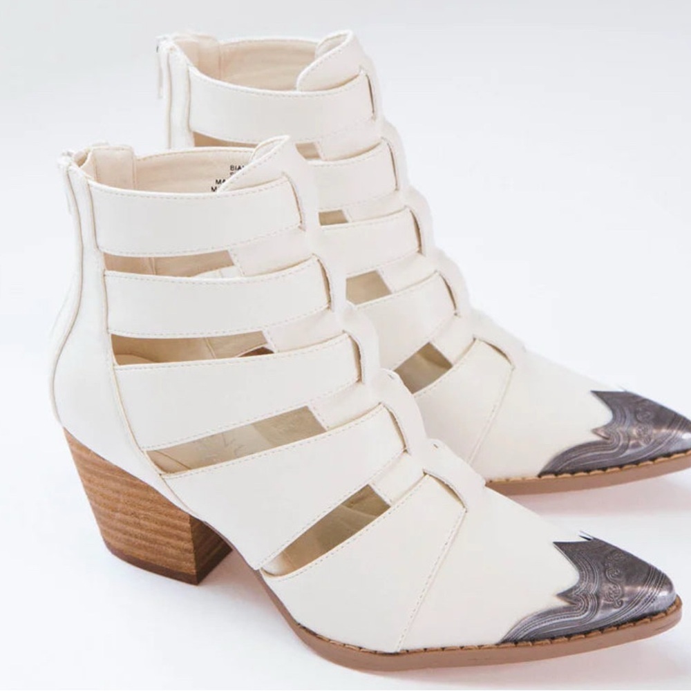 Matisse White Cutout Western Ankle Boots with Brown Heel and Metallic Toe Caps